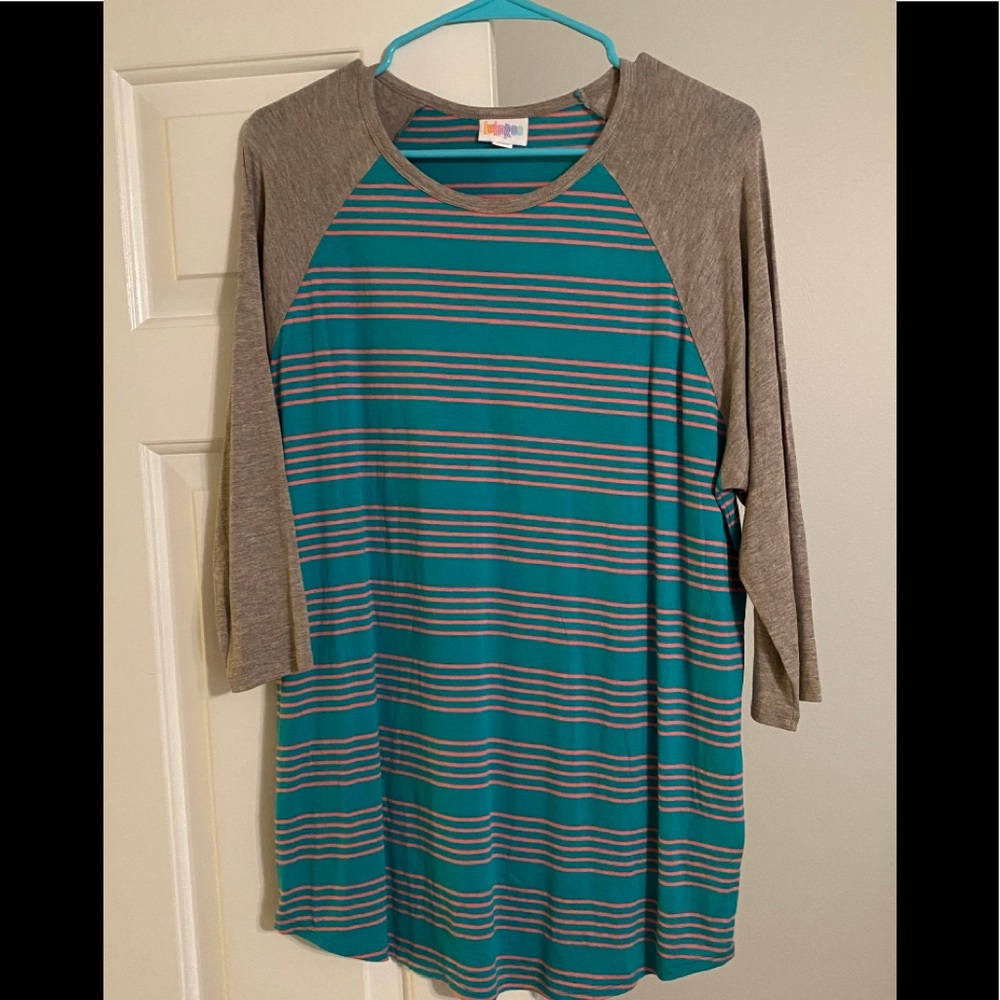 LuLaRoe Randy T - Size XL